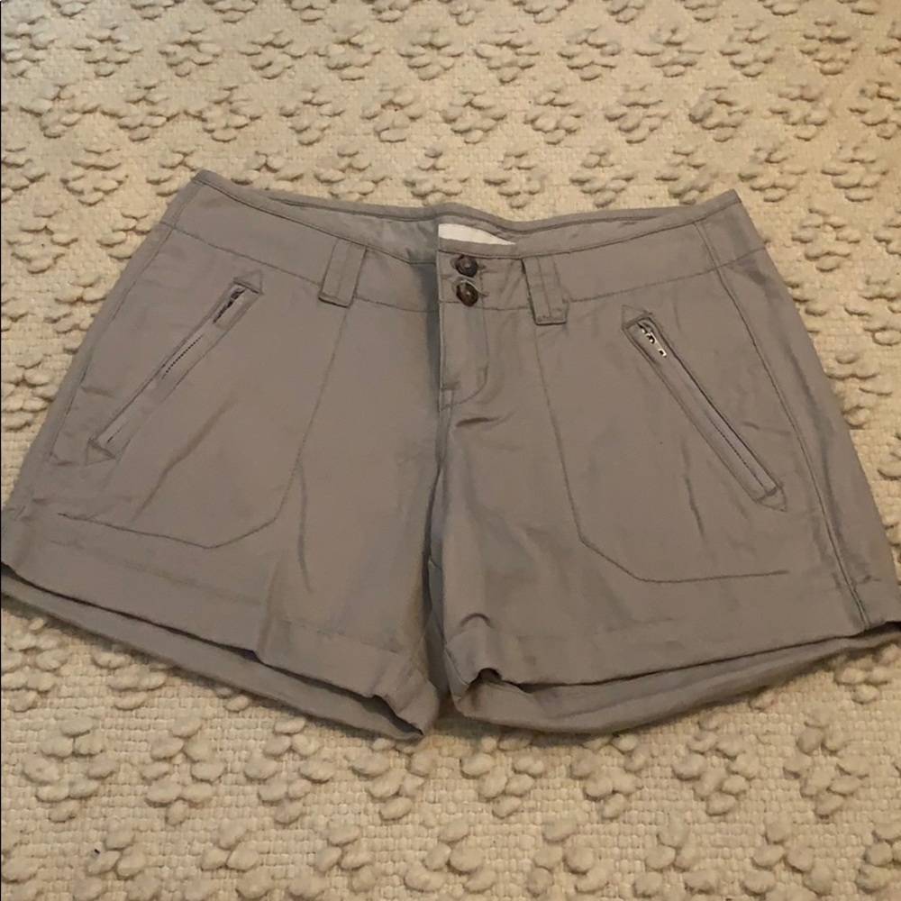 Old Navy taupe shorts